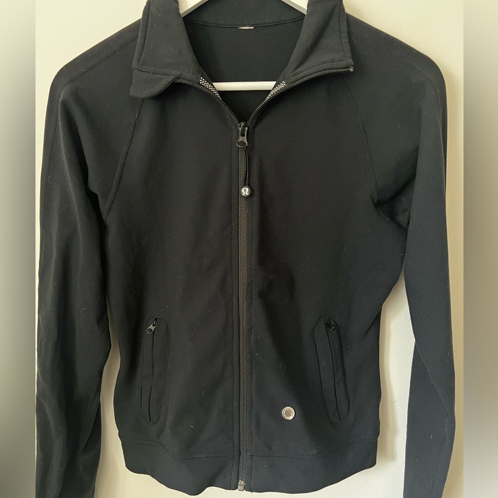 Lulu Lemon Black Zip-Up jacket